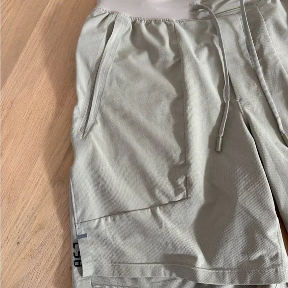 Lululemon LTT Licensed To Train Shorts size M beige like new no liner - Picture 8 of 11